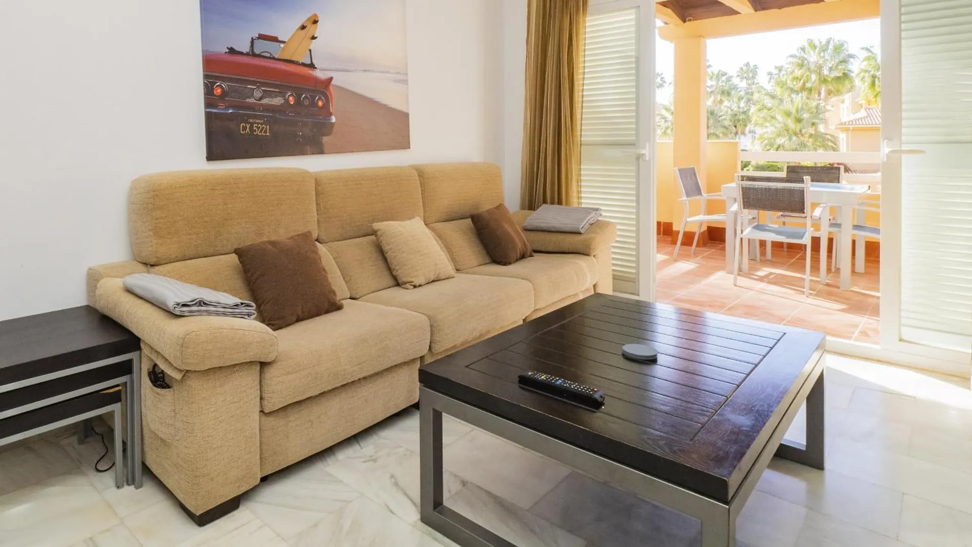 Cubo'S Cabopino Beach Marbella Apartment 0*,