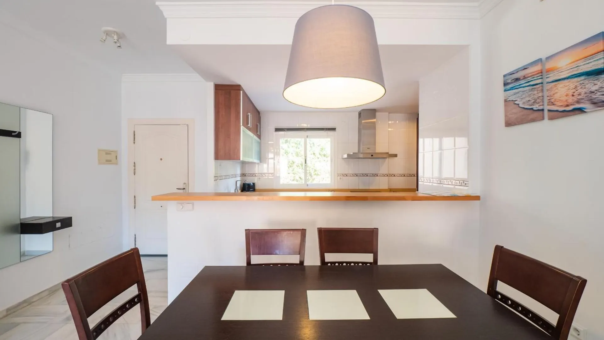 Cubo'S Cabopino Beach Marbella Apartment