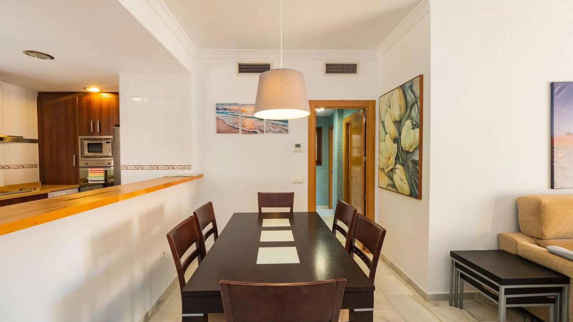 Cubo'S Cabopino Beach Marbella Apartment 0*,  Spain