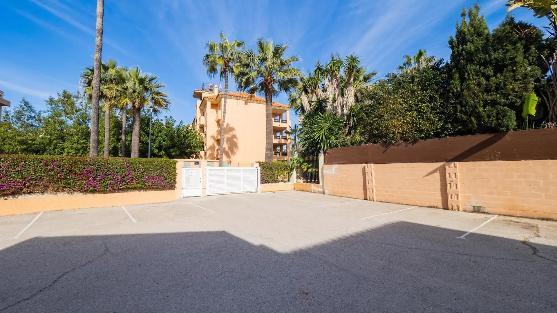 Cubo'S Cabopino Beach Marbella Apartment