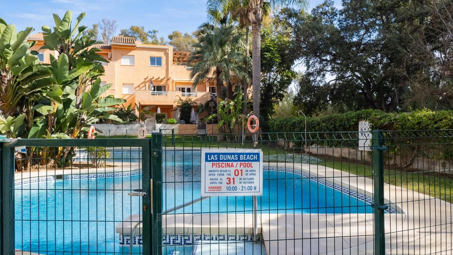 Cubo'S Cabopino Beach Marbella Apartment